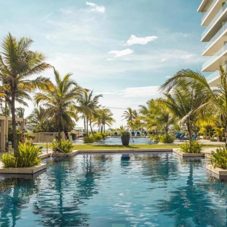 Luxury apartment sea view with pool- central 12 min from the city center - Two-Bedroom Apartment - 9