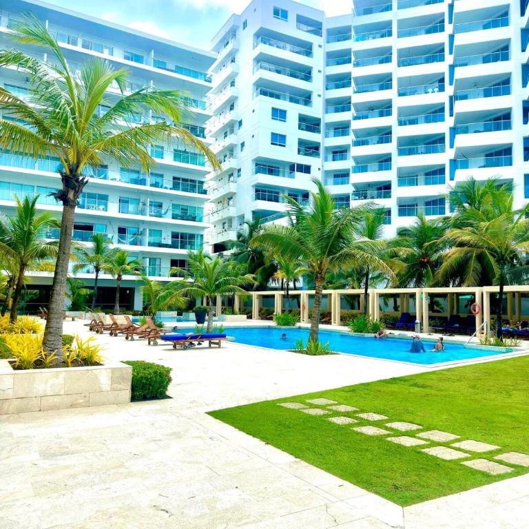Luxury apartment sea view with pool- central 12 min from the city center - Two-Bedroom Apartment - 21