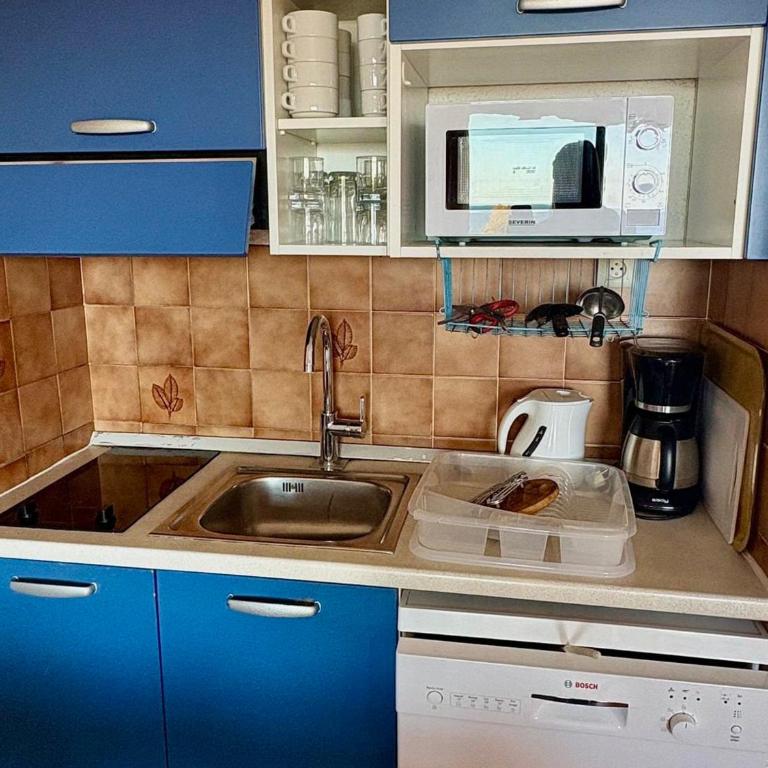 Appartement pour 8 pers. avec vue mer et Wi-Fi à Roquebrune-Cap-Martin - FR-1-827-26 - Appartement - 2