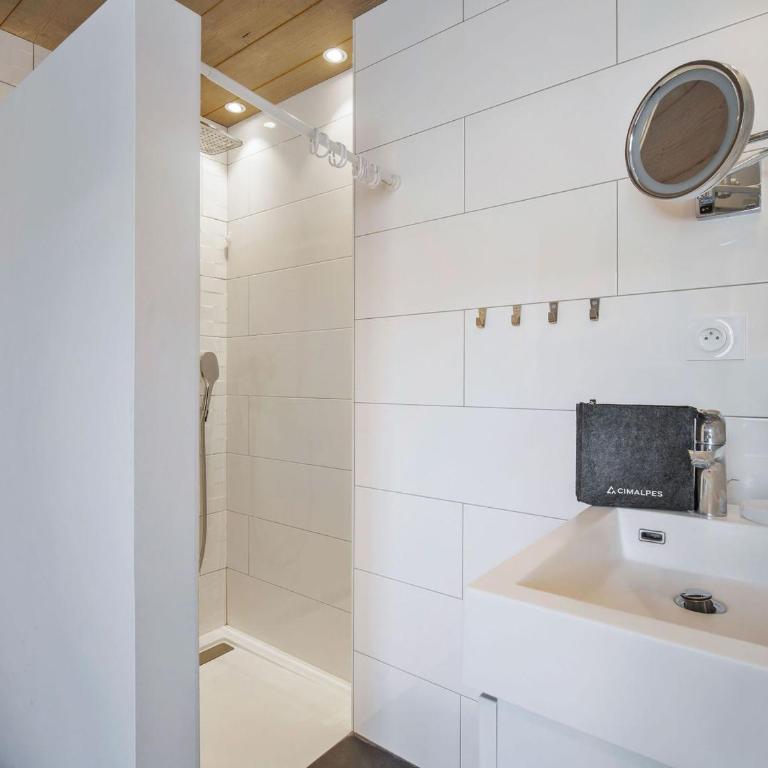 Appartement familial rénové proche des pistes avec WiFi à Courchevel - FR-1-568-60 - Apartamento - 10
