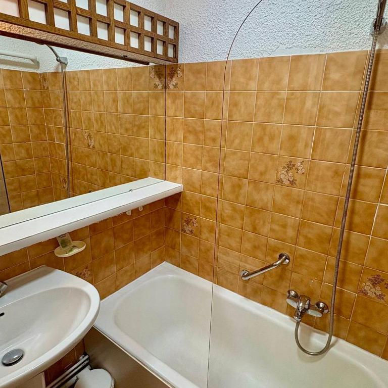 Appartement 6 personnes, vue mer, Wi-Fi inclus - FR-1-827-36 - Appartement - 3