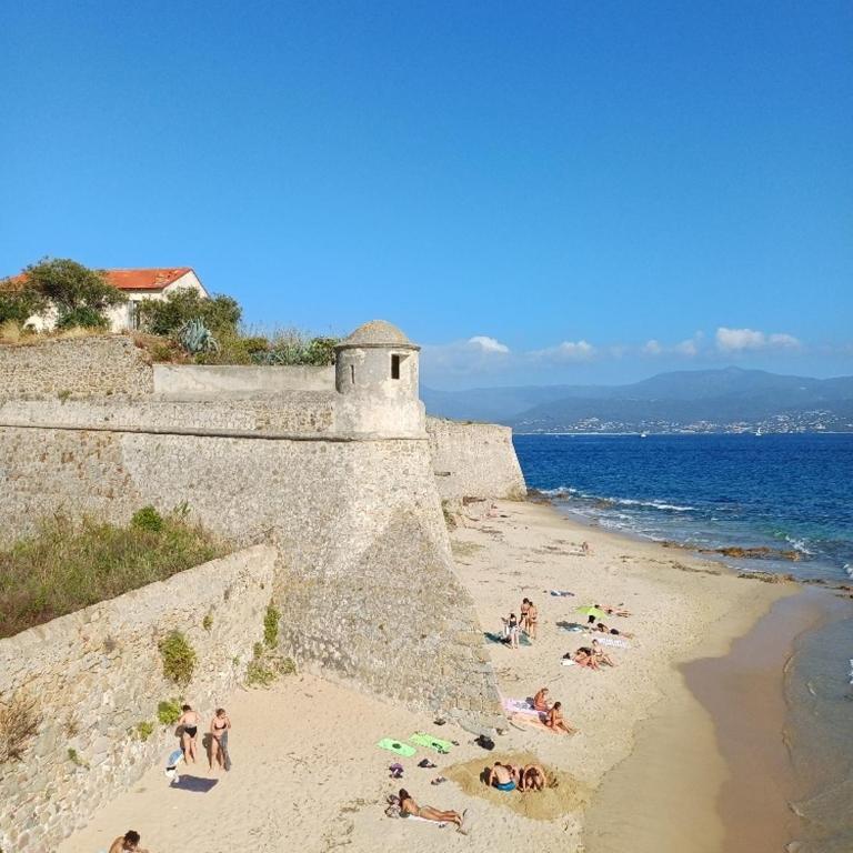 Appartement centre historique Ajaccio - Apartamento de 2 dormitorios - 17