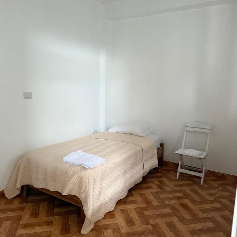 Departamento comodo y amplio - Three-Bedroom Apartment - 8