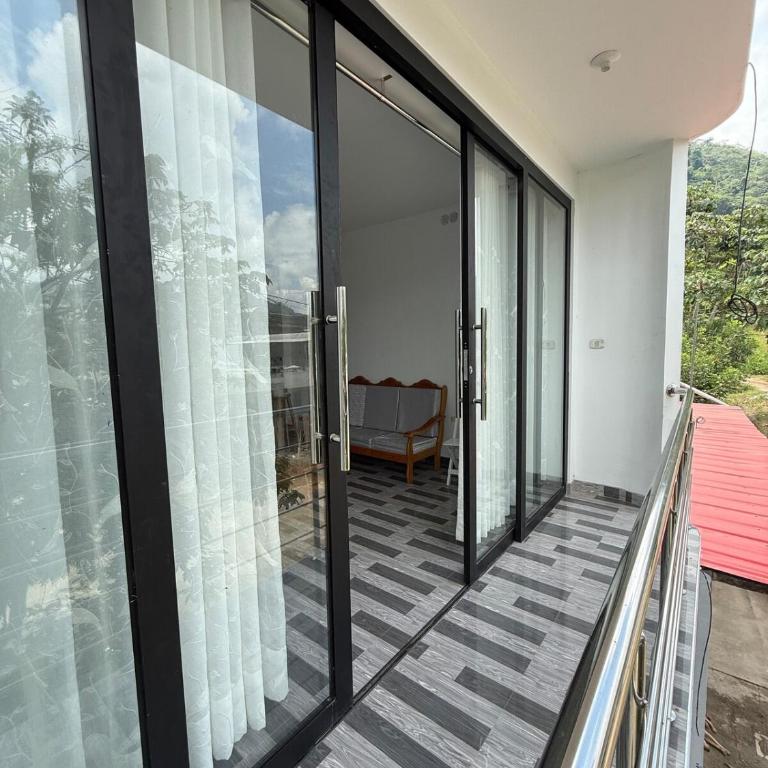 Departamento comodo y amplio - Three-Bedroom Apartment - 11