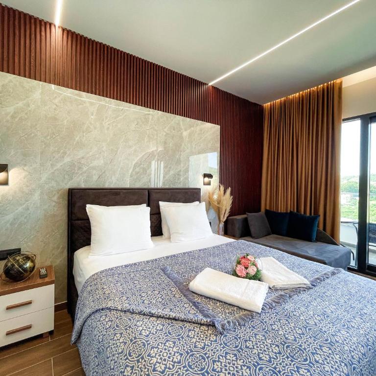 Hotel Lajka Luxury - Deluks Soba s Bračnim Krevetom i Pomoćnim Ležajem - 10