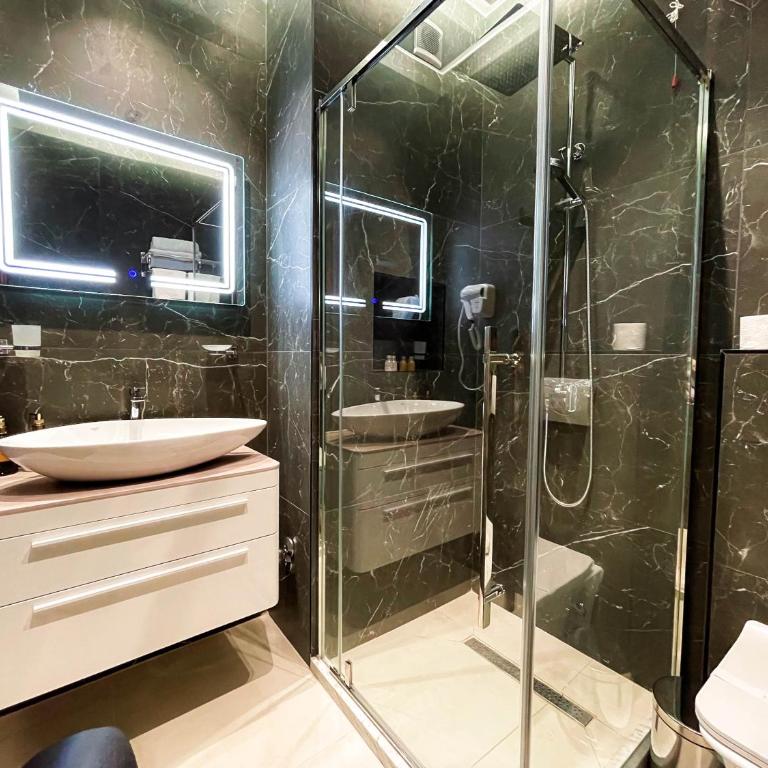 Hotel Lajka Luxury - Deluks Soba s Bračnim Krevetom i Pomoćnim Ležajem - 21