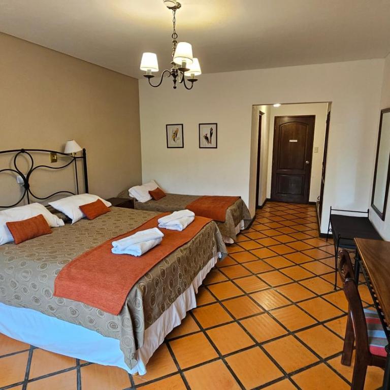 Hotel Selva Montana - Habitación Triple con balcón - 6