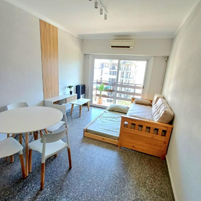 Calma Urbana - Luminoso 2 ambientes reciclado con balcón Excelente ubicacion - Apartamento de 1 dormitorio - 5