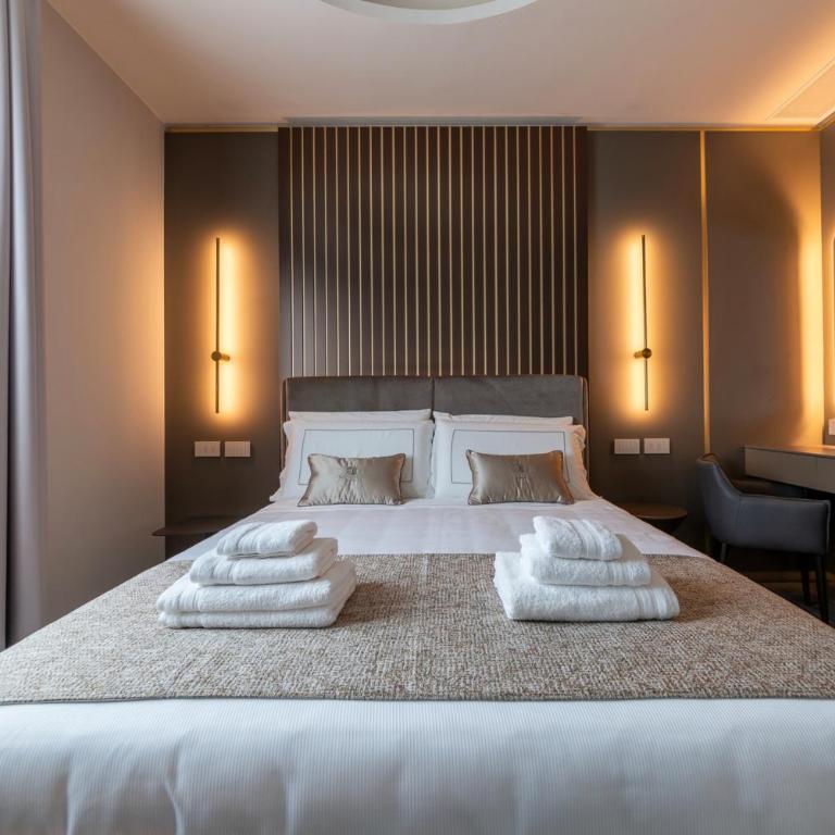 MW Apartments - One-Bedroom Loft Apartment with Balcony - 3