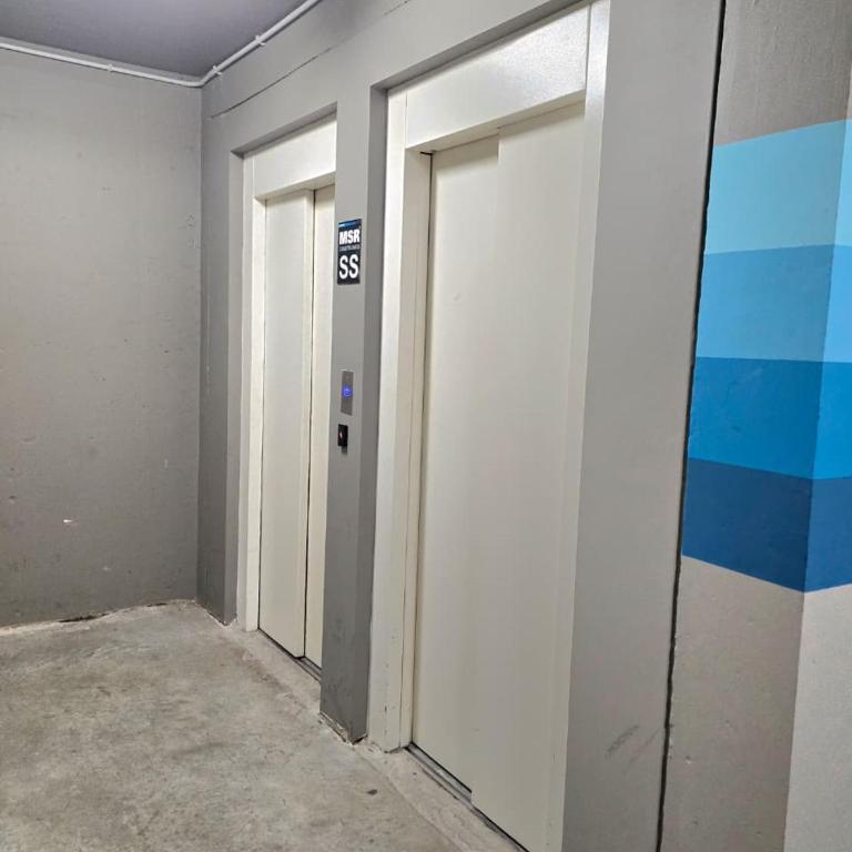 Encantador departamento VIP con cochera cerca del río - Apartamento de 2 dormitorios - 50