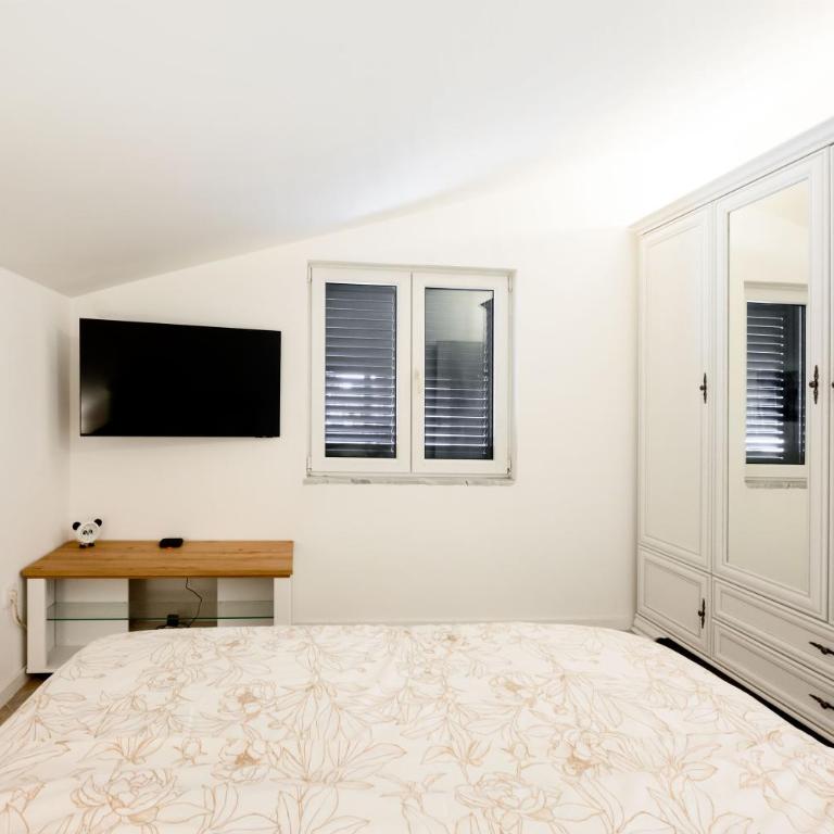 Apartment MATEJA - Apartman sa 2 Spavaće Sobe, Balkonom i Pogledom na More - 29