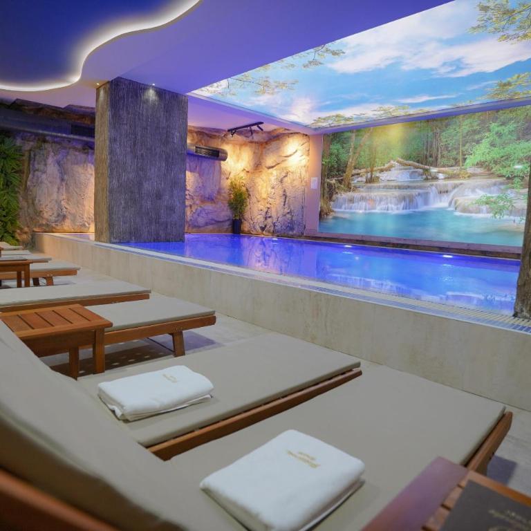 Sky Spa Penthouse Suite with Hot Tub Zlatibor - Suite with Mountain View - 5