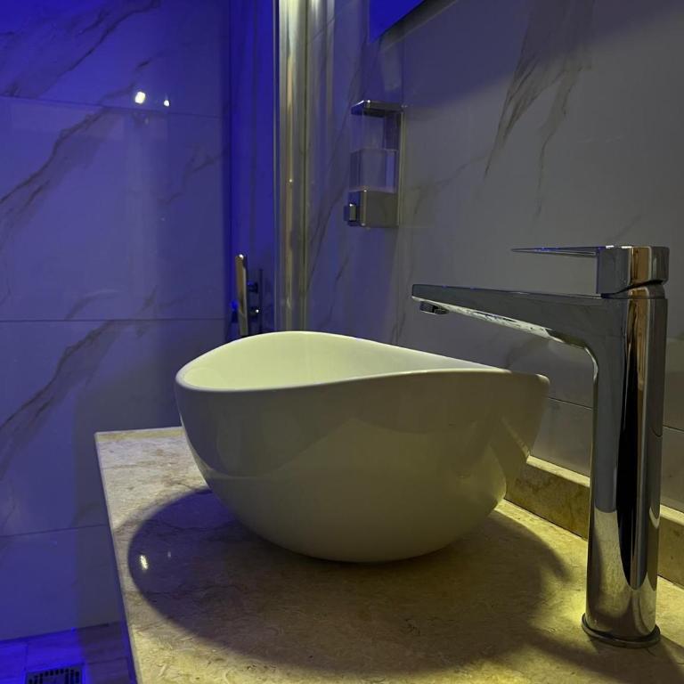 Relais Principe Umberto - Camera Queen Deluxe - 8