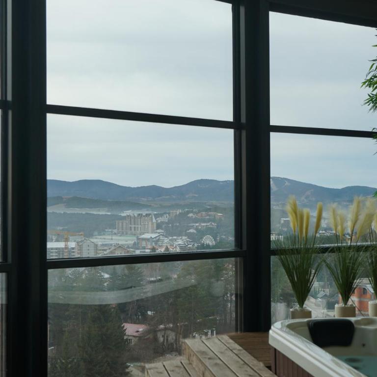 Sky Spa Penthouse Suite with Hot Tub Zlatibor - Suite with Mountain View - 19