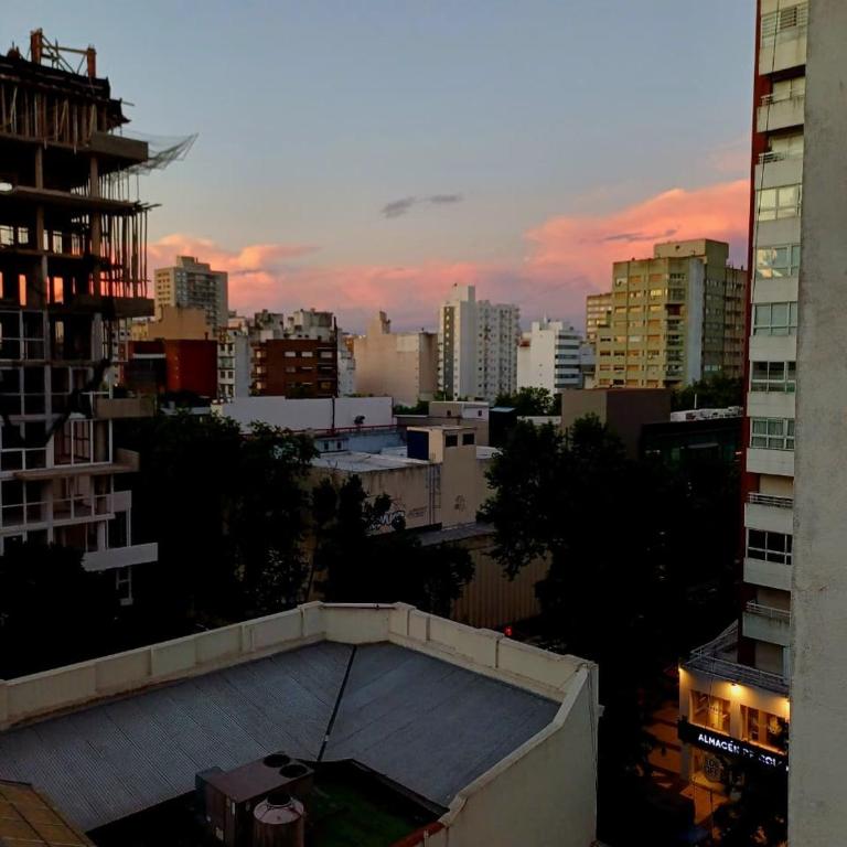 Calma Urbana - Luminoso 2 ambientes reciclado con balcón Excelente ubicacion - Apartamento de 1 dormitorio - 24