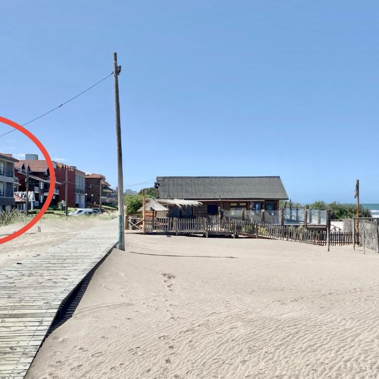 Depto Frente al mar Villa Gesell - One-Bedroom Apartment - 9