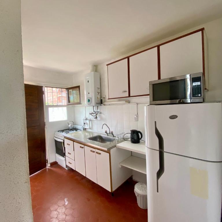 Depto Frente al mar Villa Gesell - One-Bedroom Apartment - 13