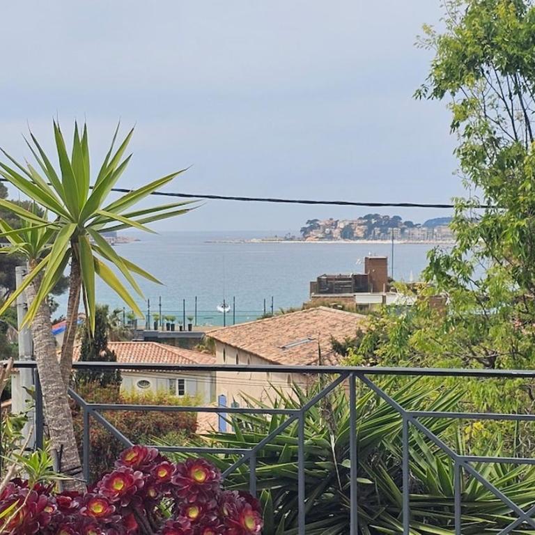 la villa Turquoise a Sanary 250M de la mer clim parking wifi! - Maison 3 Chambres - 44