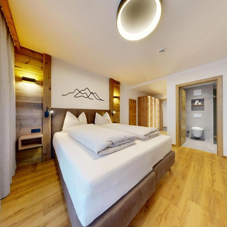 Moonlight Apartments - Studio - 5