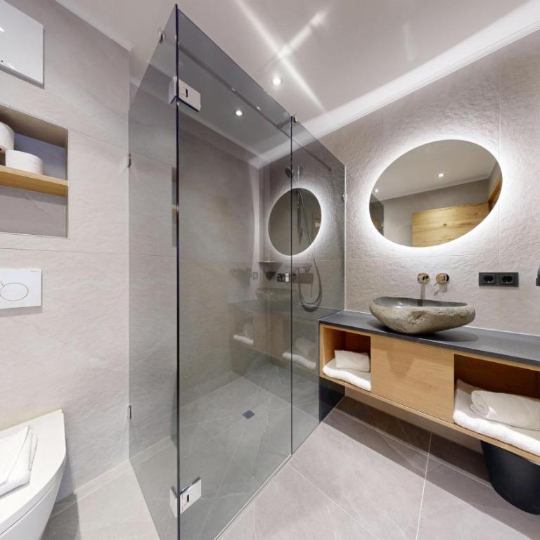 Moonlight Apartments - Studio - 3