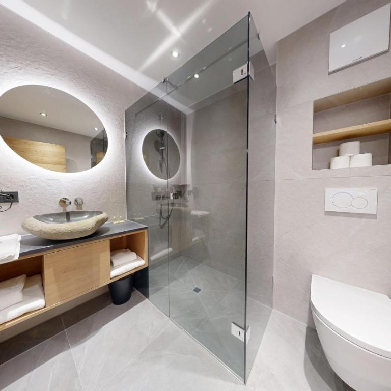 Moonlight Apartments - Studio - 5