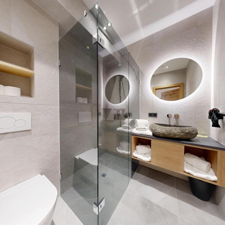 Moonlight Apartments - Studio - 6