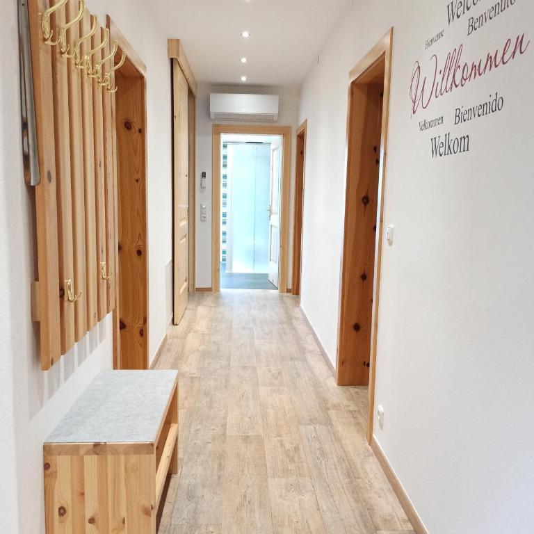 Appartementhaus Fink - Apartment mit Balkon und Whirlpool-Badewanne - 12