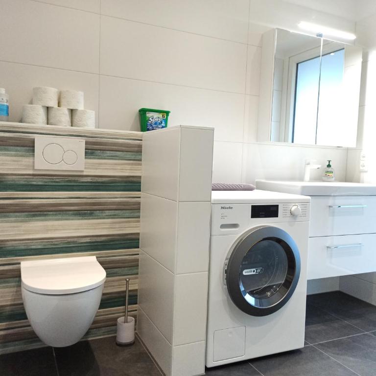 Appartementhaus Fink - Apartment mit Balkon und Whirlpool-Badewanne - 30
