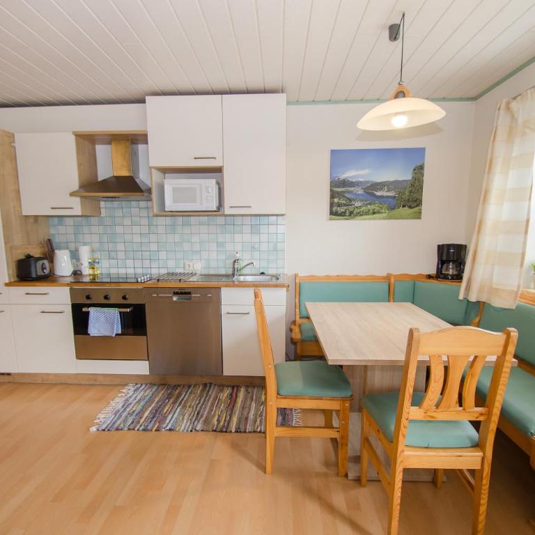 Apartment FUCHSLEHEN with terrace and mountain view by All in One Apartments - Apartment mit 2 Schlafzimmern und Terrasse - 7