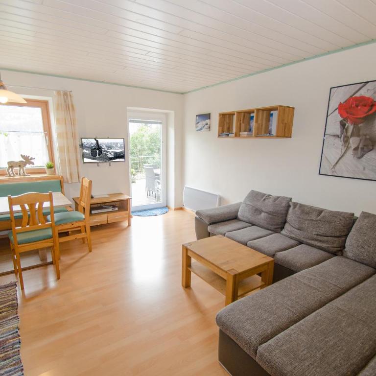 Apartment FUCHSLEHEN with terrace and mountain view by All in One Apartments - Apartment mit 2 Schlafzimmern und Terrasse - 2