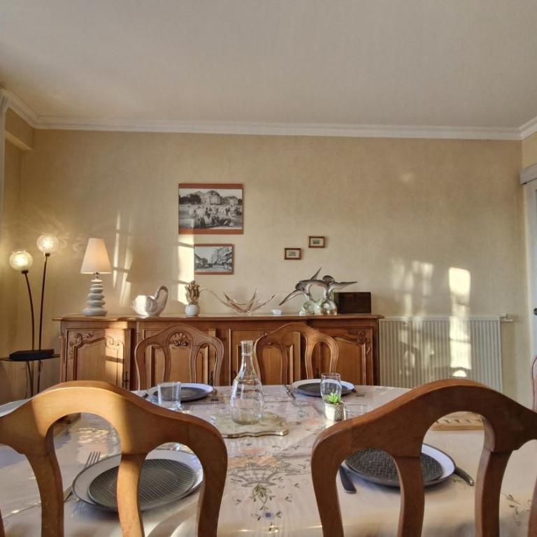 Royan - MAISON VINTAGE avec jardin clos – TOUT CONFORT et authenticité - Casa con 2 Camere da Letto - 4