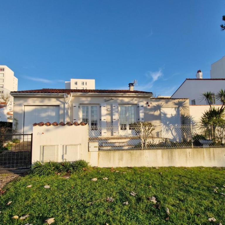 Royan - MAISON VINTAGE avec jardin clos – TOUT CONFORT et authenticité - Casa con 2 Camere da Letto - 22