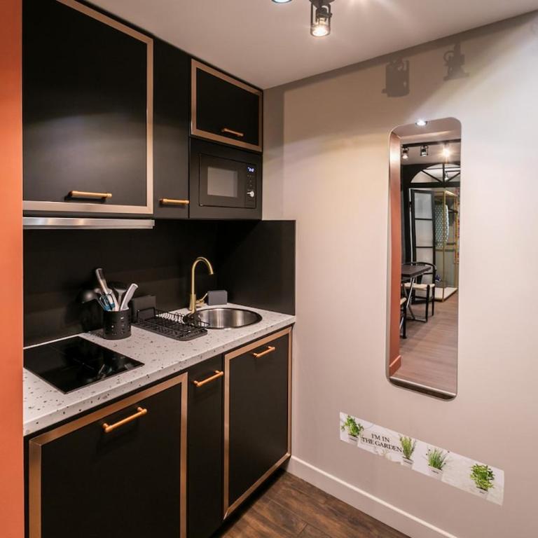 Duchesse flat PARIS center lovely place B2 - Appartement - Rez-de-Chaussée - 27