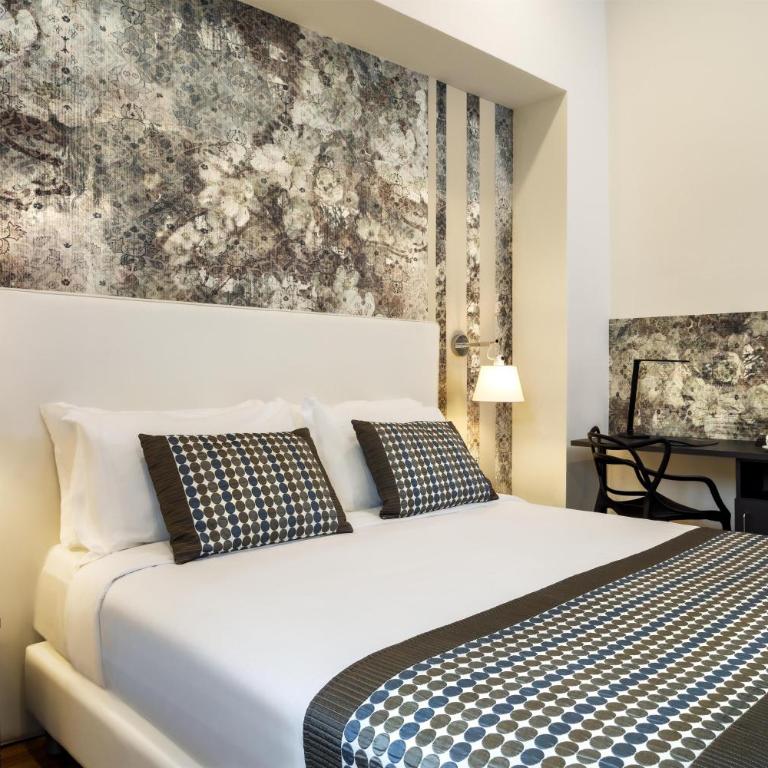 Best Western Plus Royal Superga Hotel - Standard Queen Room - 2