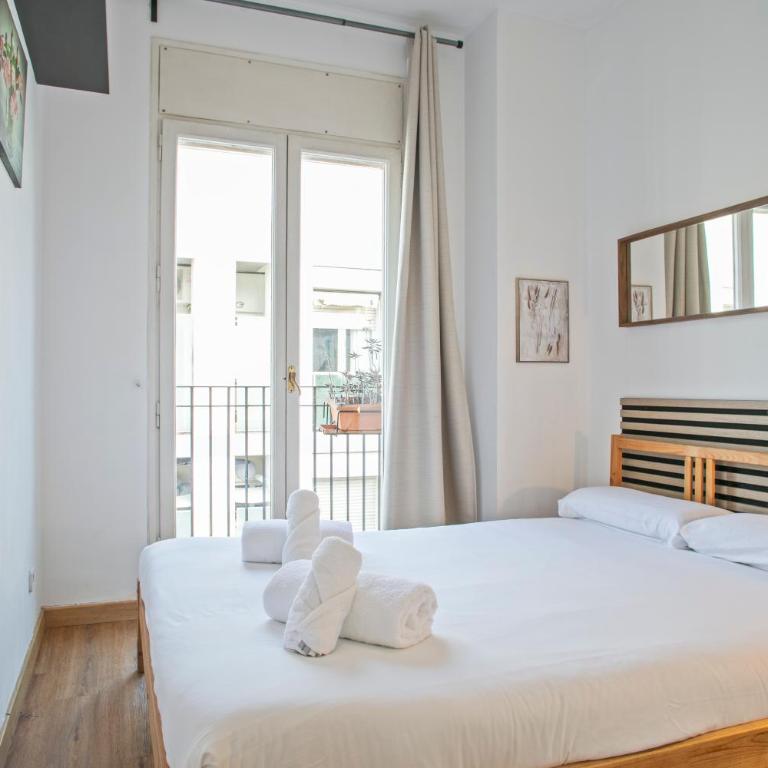 Heaven With a Garden at Las Ramblas - Three-Bedroom Apartment - 8
