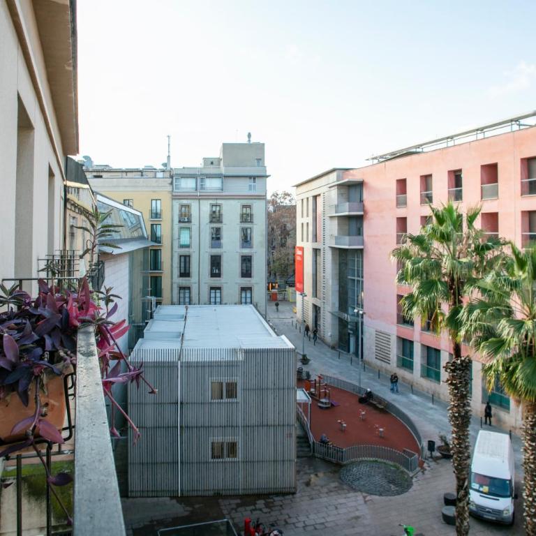 Heaven With a Garden at Las Ramblas - Three-Bedroom Apartment - 20