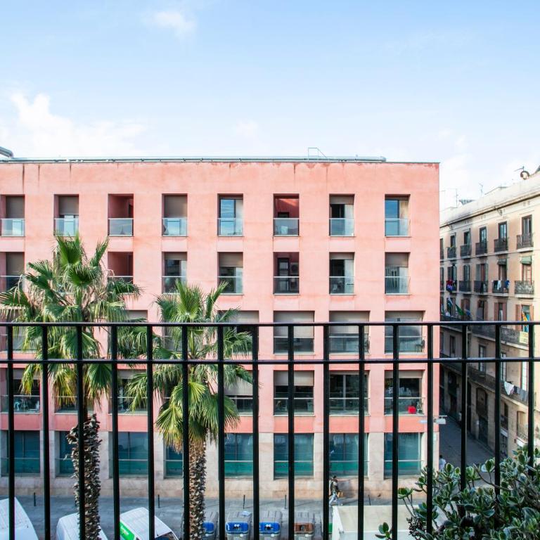 Heaven With a Garden at Las Ramblas - Three-Bedroom Apartment - 22