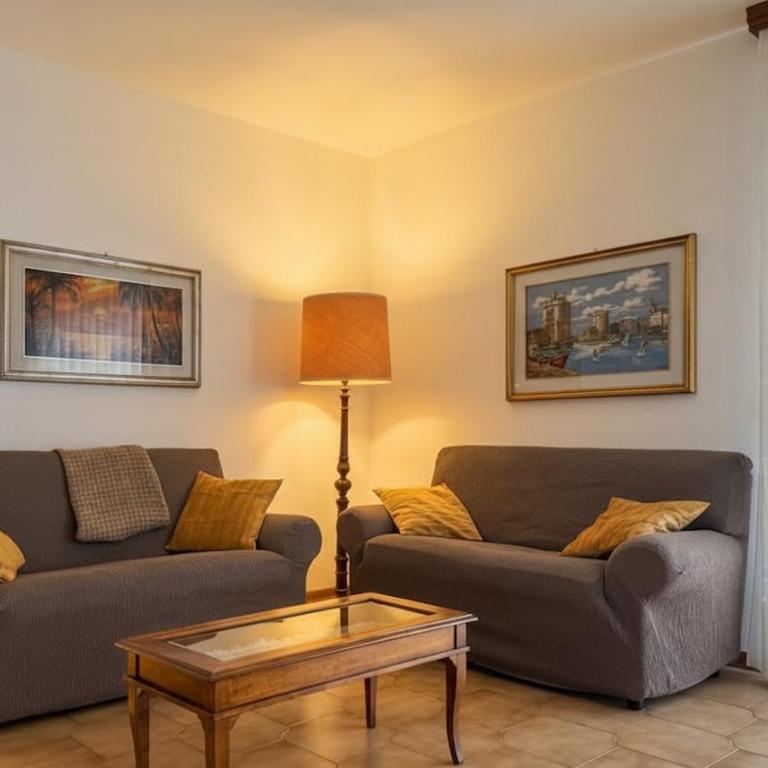 Manzoni 22 - ampio appartamento vicino alla Stazione - Apartment mit 3 Schlafzimmern - 2