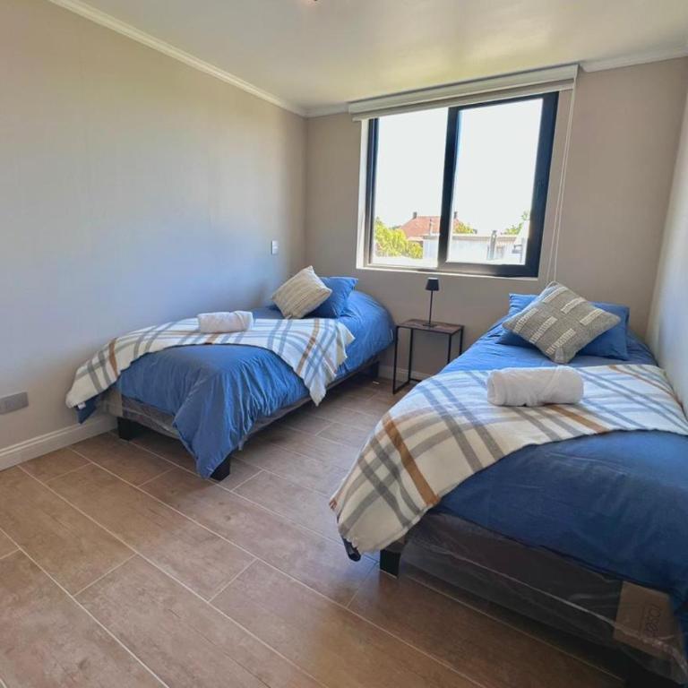 Pucón CENTRO, a pasos del Casino ENJOY, VISTA al VOLCÁN, Departamento NUEVO, Aire Acondicionado, Camas y Plumones ROSEN, 2 Dorm, 2 Baños, 1 Estacionamiento Subterráneo, Terraza, Wifi Alta Velocidad, Ascensor, a pasos de la PLAYA y el LAGO - Two-Bedroom Apartment - 14