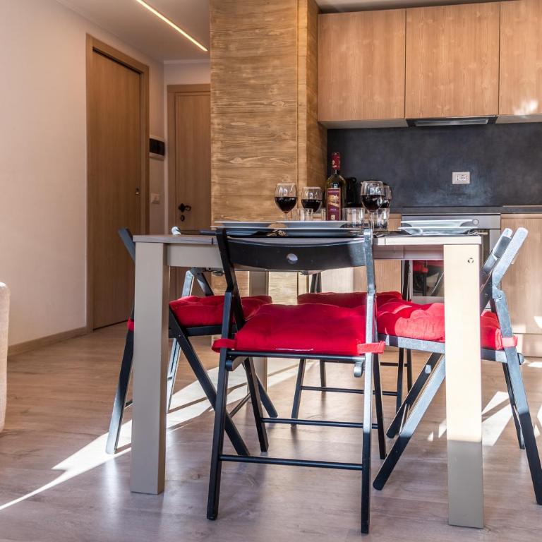 HelloCHALET - The Family Crest - Central Cervinia Apartment with Balcony e Mountain Views - Appartamento con 1 Camera da Letto e Balcone - 8