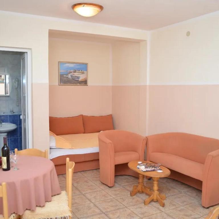Apartmani Šaltić - Studio s King-sajz Krevetom i Sofom na Izvlačenje - 6
