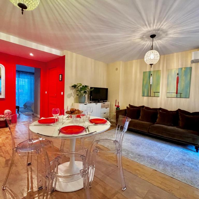Large magnificent terrace (40 sq.m) - Appartement 2 Chambres - 32