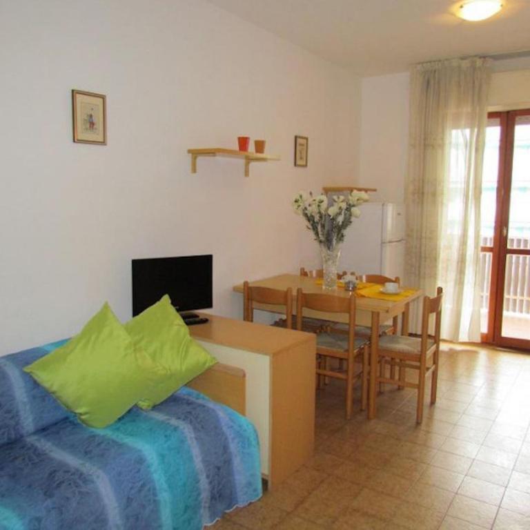 Studio with terrace and pool - Monolocale - 13