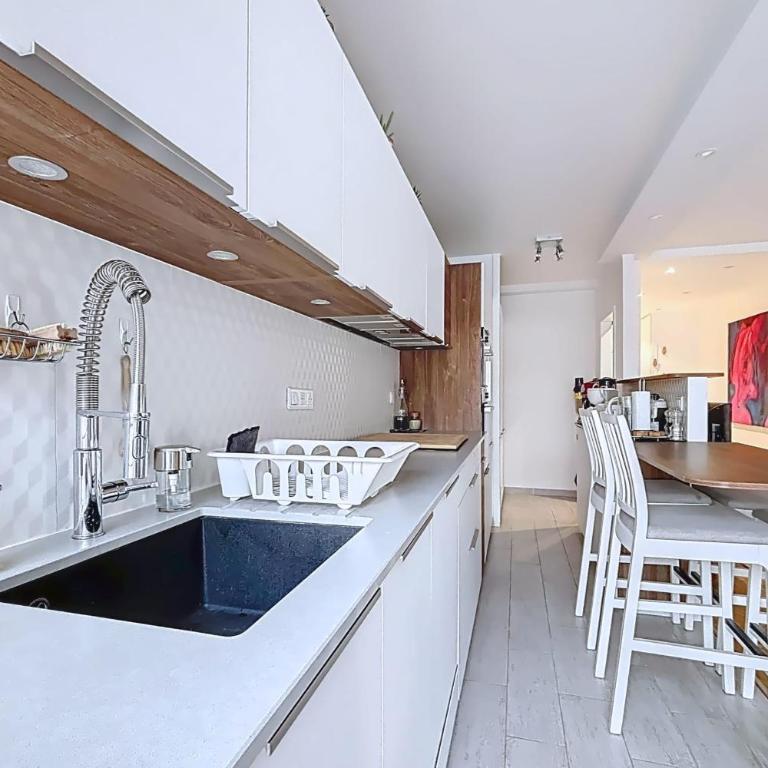 Bright family apartment near Nation - Apartment - 2