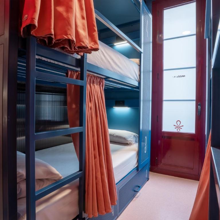 Malacuna Barcelona - Bed in 4 beds Room with Private Bathroom and AirC - 2