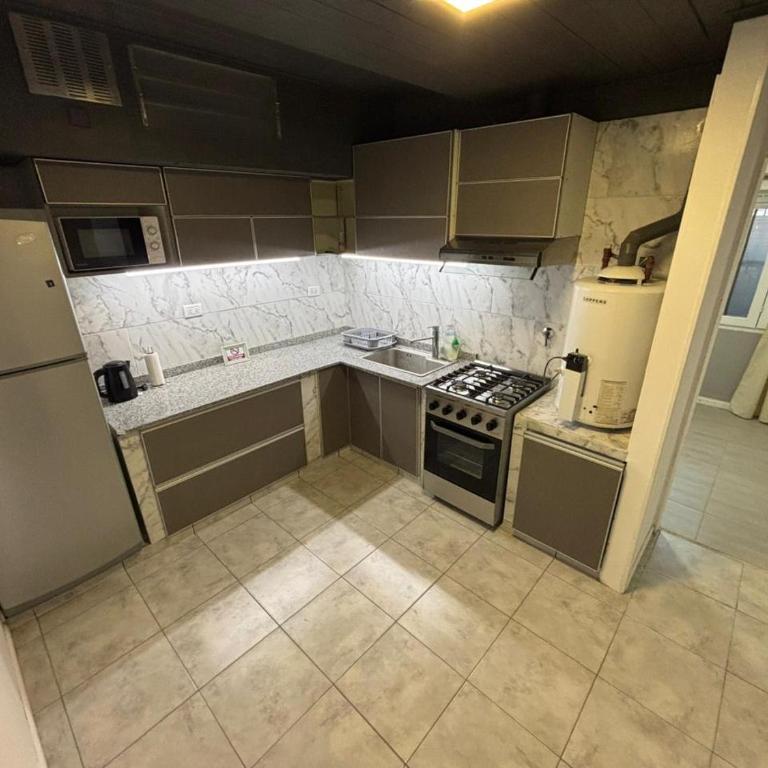 Casa necochea - Three-Bedroom House - 1
