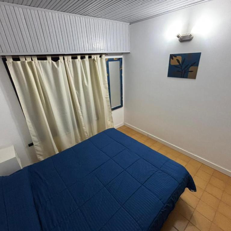 Casa necochea - Three-Bedroom House - 13