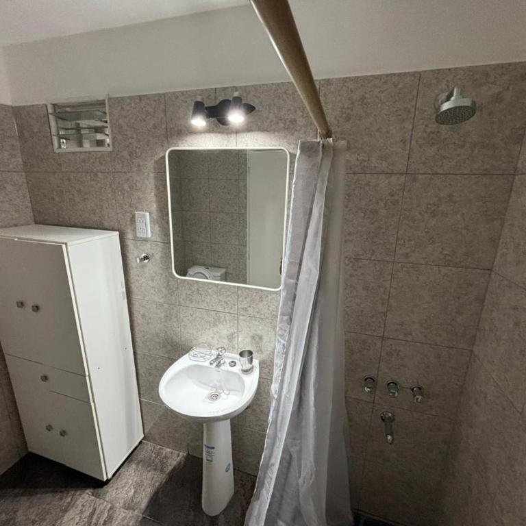 Casa necochea - Three-Bedroom House - 16