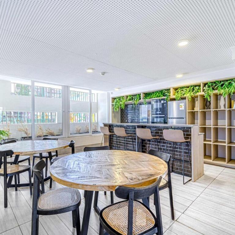 Central Isabel I - Modern apartment Pool, AC & Wifi - One-Bedroom Apartment - 7