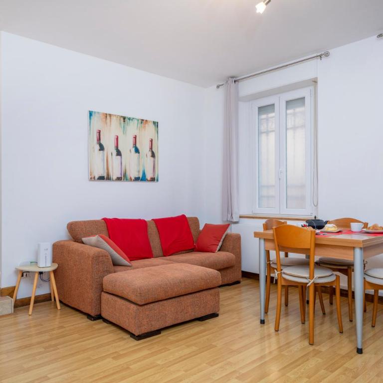 GuestHost - Cozy Stay Steps From the Center - Appartamento con 1 Camera da Letto - 2